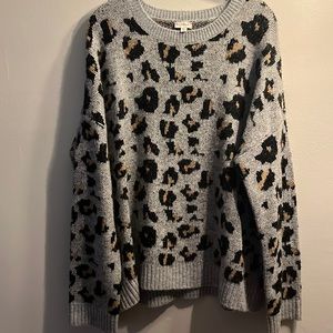Hem & Thread leopard print sweater M/L